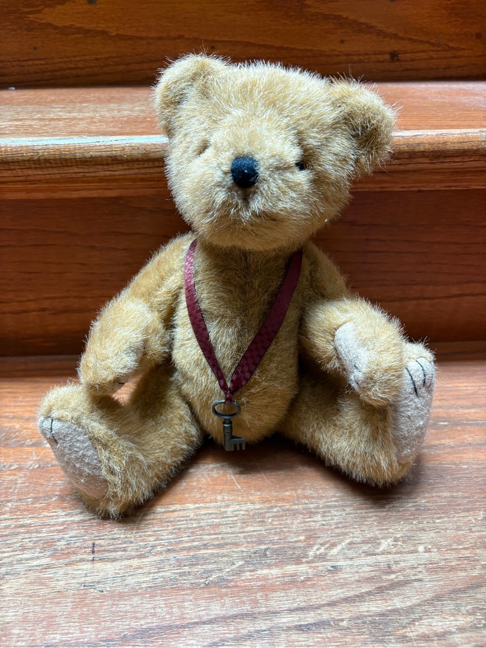 Vintage Retired TBC LTD (The Boyd Collection) Poseable Teddy Bear w/Key Necklace